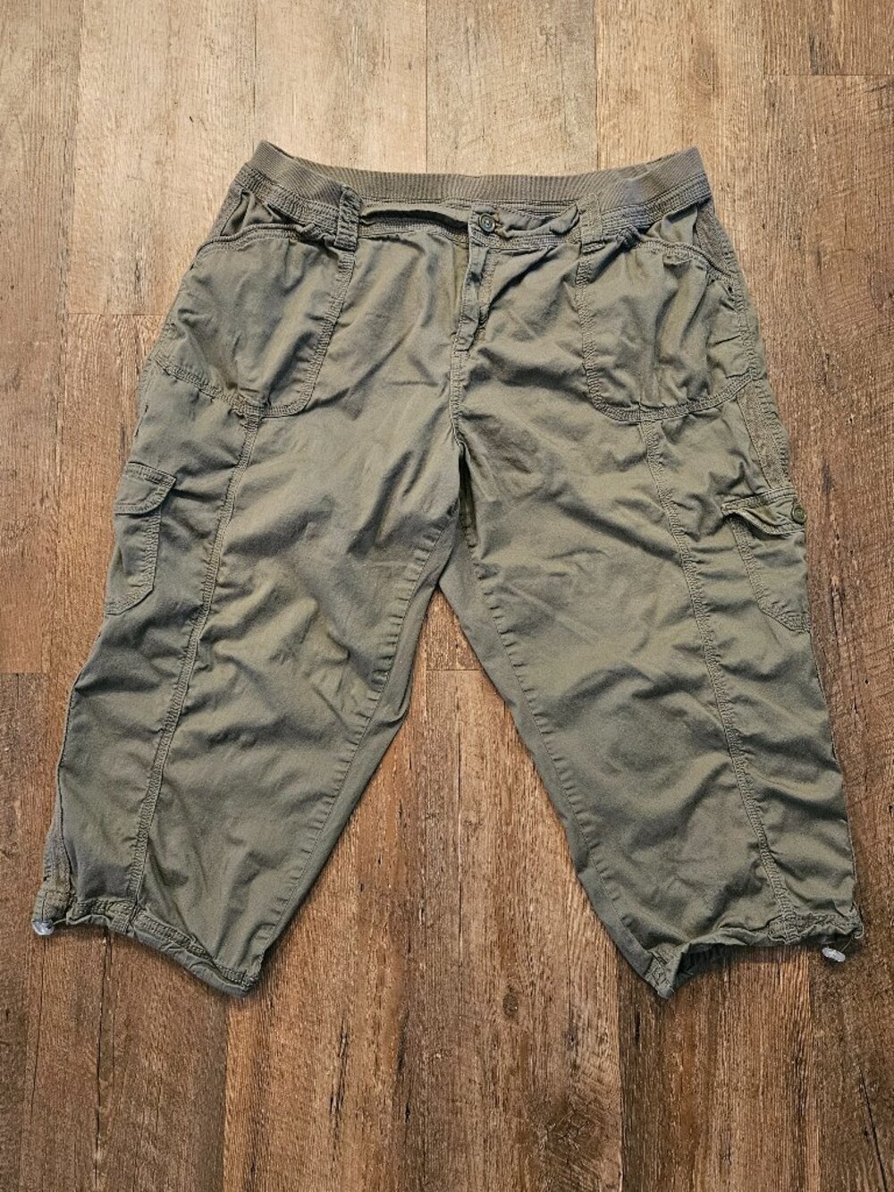 Style & Co. Olive Green Cargo Capris